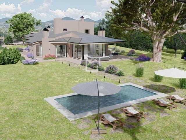 Lucas Fox presenta esta exclusiva casa unifamiliar sobre par. 600m² Ciudalcampo