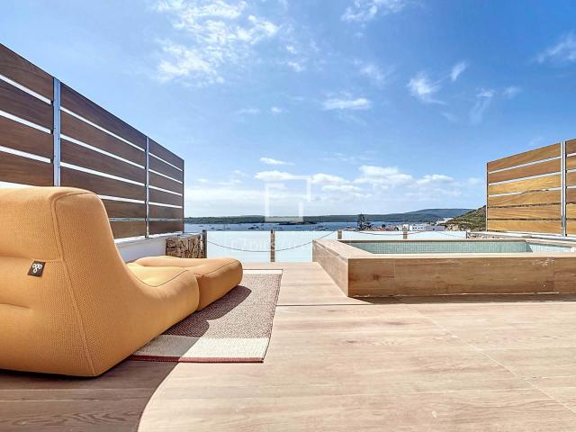 Lucas Fox presenta esta exclusiva casa de lujo adosada de ob. 178m² Mercadal Menorca