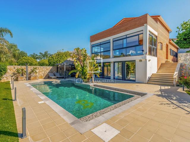 Lucas Fox presenta esta exclusiva villa de diseño en la Cost. 134m² El Vendrell