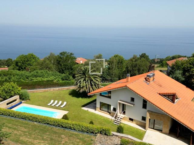 Lucas Fox presenta esta exclusiva villa en el Monte Igueldo. 560m² Donostia