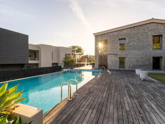 Exclusiva villa en venta en Los Monasterios, dentro del térm. 646m² Sagunto