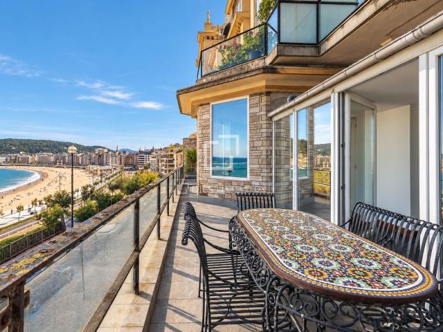 Lucas Fox presenta esta extraordinaria vivienda situada en l. 275m² Donostia