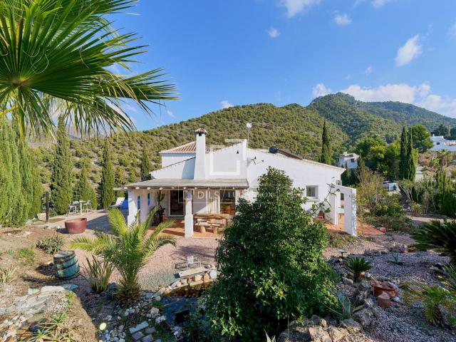 Lucas Fox presenta este cortijo en Frigiliana, en un entorno. 182m² Frigiliana