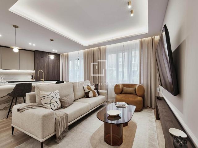Lucas Fox presenta este exclusivo piso ubicado en la calle P. 144m² Madrid