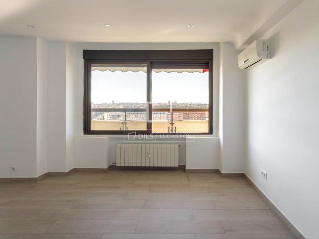 Lucas Fox presenta este exclusivo piso exterior de cuatro do. 183m² Madrid