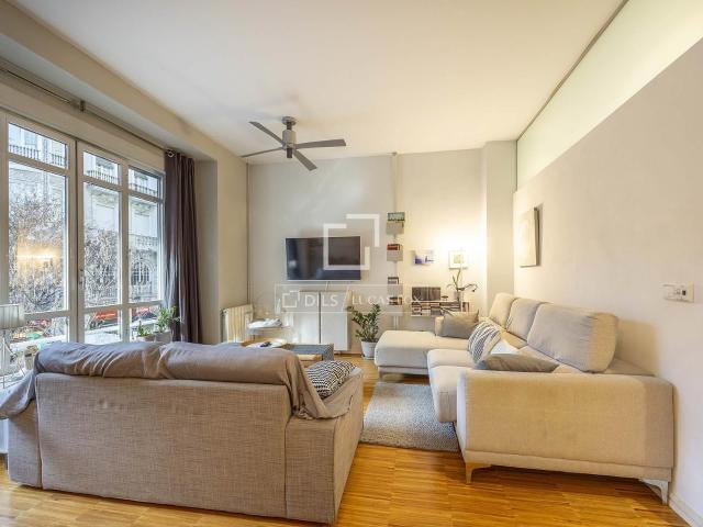 Lucas Fox presenta este fantástico piso en la primera planta. 123m² Valencia