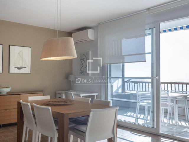 Lucas Fox presenta este fantástico y luminoso piso en venta. 101m² Mareny Blau