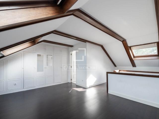 Lucas Fox presenta este luminoso piso dúplex, con una excele. 97m² Alcobendas y la Moraleja