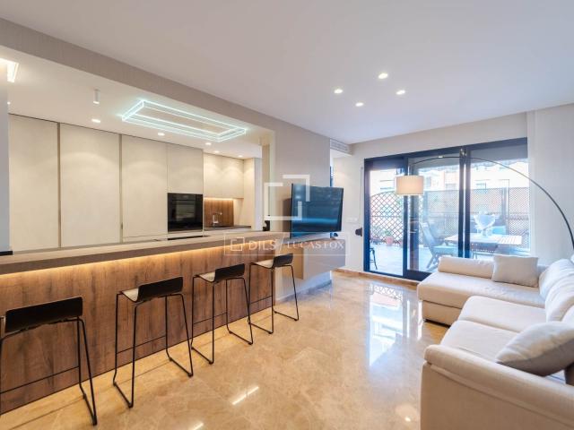 Lucas Fox presenta este piso en una primera planta alta en e. 118m² Valencia