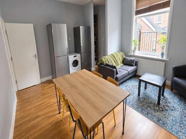 Lucas Place, Woodhouse, Leeds, LS6