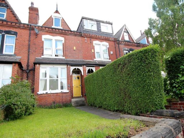 Lucas Street Room 1, West Yorkshire. 1 bed in a house share to rent £425 pcm £98 pw