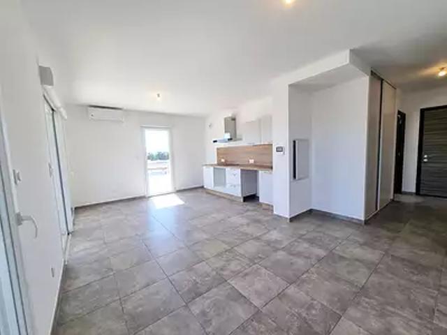 Lucciana 20290 Location appartement 3 pièces t3 parking