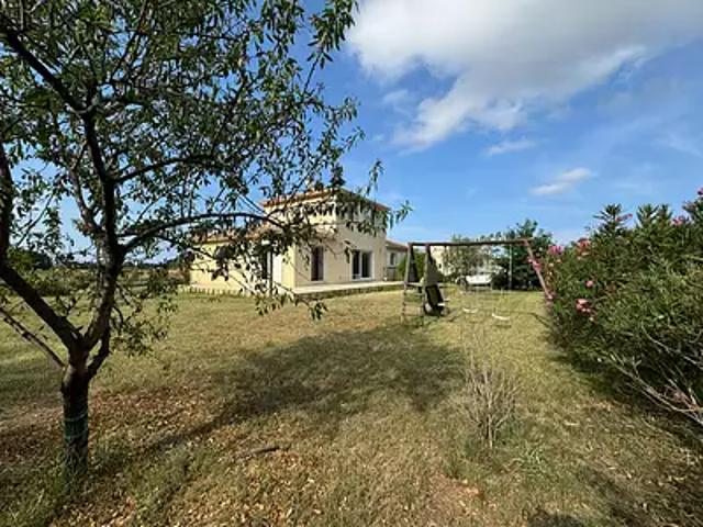 Lucciana 20290 Location maison 8 pièces t8 parking