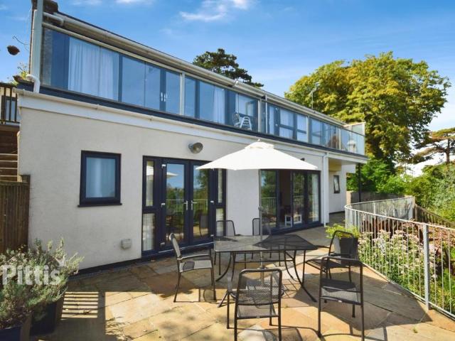 Luccombe Road Shanklin PO37 3 bed apartment to rent £1,350 pcm £312 pw
