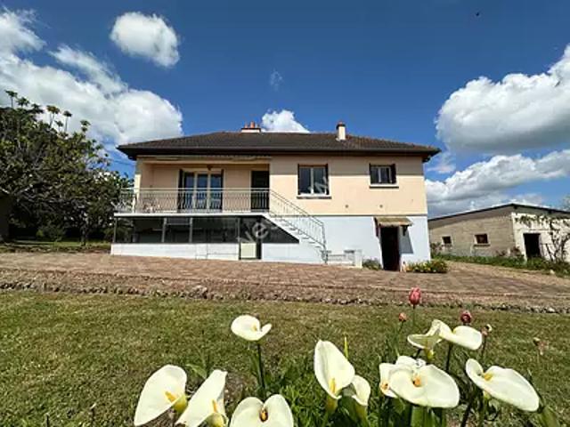 Luceau 72500 Achat / Vente maison 3 pièces t3 au dernier étage cave