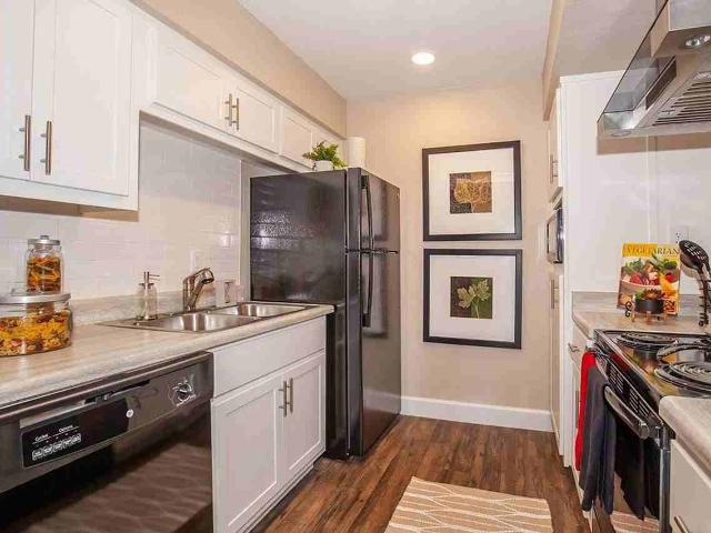 Lucera Apartments Homes 2 Bedroom Apartment for Rent at 2940 E Broadway Rd, Mesa, AZ 85204