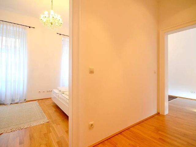 Lucid and spacious apartment near AKH Vienna with beautiful terrace, Vienna Amsterdam Apartments for Rent