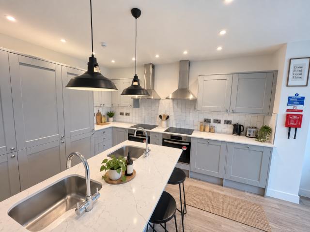 Luckington Road, Bristol BS7 7 bed house to rent £5,369 pcm £1,239 pw