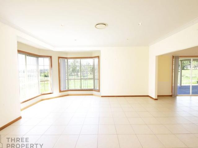 Lucky Leppington 2 acres of land and 4 bedrooms in Italian style in Leppington