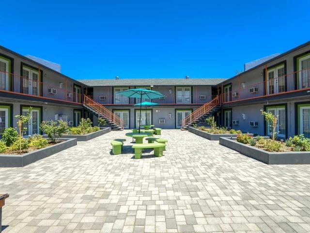 Lucky Star Flats Studio Apartment for Rent at 2201 E Roosevelt St, Phoenix, AZ 85006