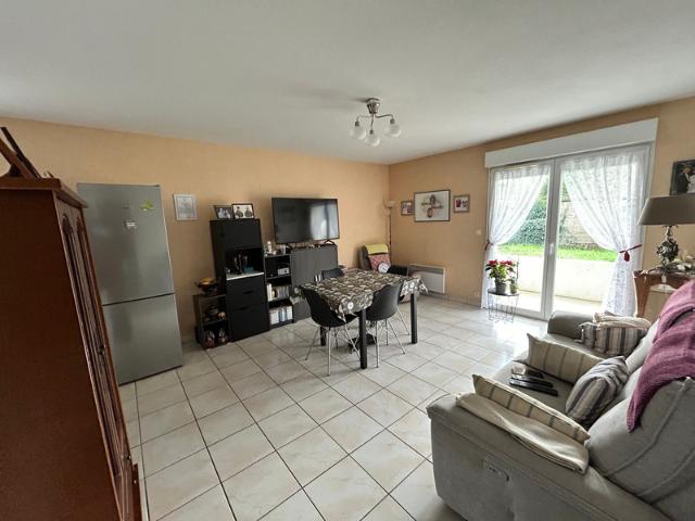 LUCON 85 PROCHE INTERMARCHE AU CALME APPARTEMENT T2 REZ DE JARDIN 46M² AVEC BALCON ET PARKING PRIVE