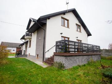 Ludwinów: 247m² domu + 170m² hal na działce 25a
