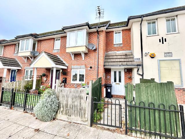 Ludlow Road, Portsmouth PO6, 2 bed flat to rent, £1,200 pcm | PrimeLocation