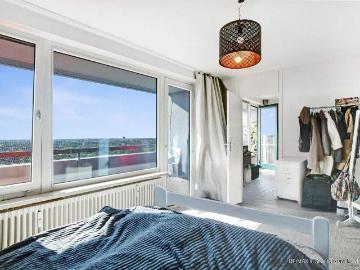 Luftig: Wohnung frei zum Selbstbezug oder für Anleger, 2 Zi ruhige Lage, München SOLLN, Keller