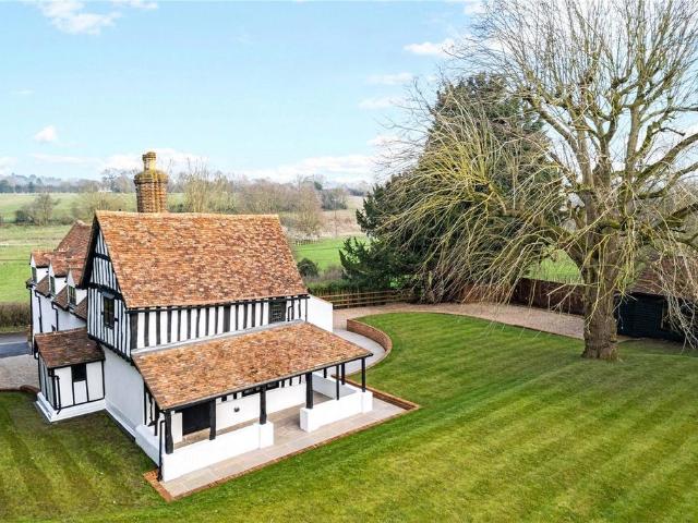 Luffenhall, Cromer, Hertfordshire, SG2 5 bed detached house to rent £8,500 pcm £1,962 pw