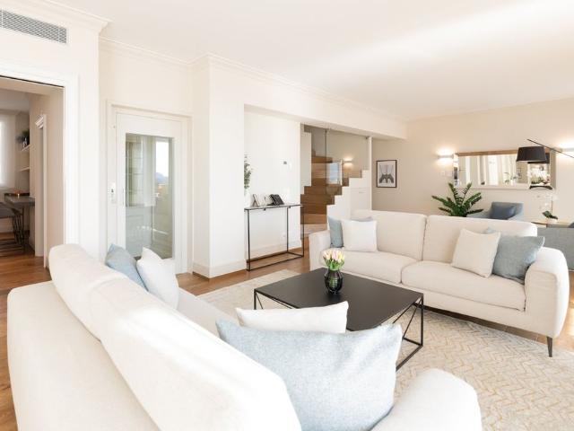 LUGANO COLLINA D'ORO LUSSUOSO ATTICO ARREDATO CON SERVIZIO ALBERGHIERO,SPLENDIDA VISTA LAGO rif.602