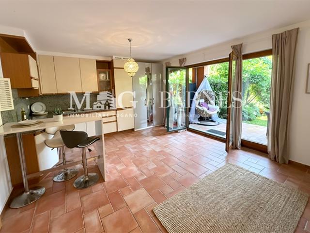 Lugano, Collina d'Oro 2.5 Zimmer Wohnung mit 70 Garten Meter