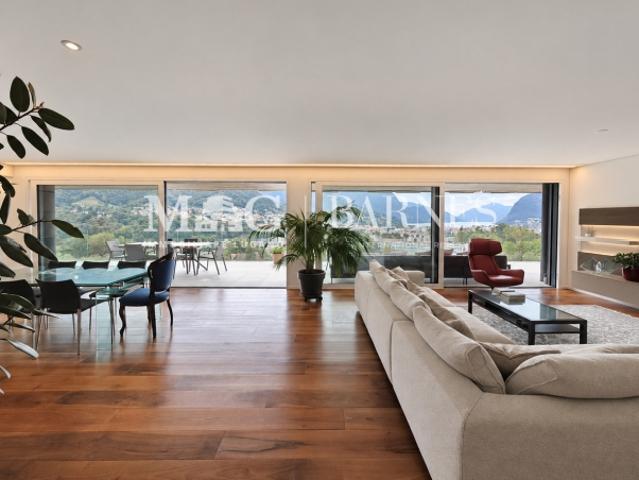 Lugano, Canobbio Modernes 4,5 Zimmer Penthouse mit Seeblick und große