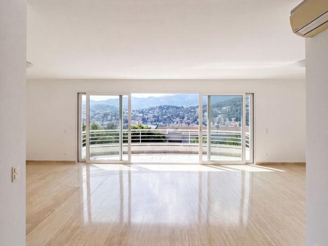 Lugano, Albonago | Exklusive Villa mit Garten und Panoramablick