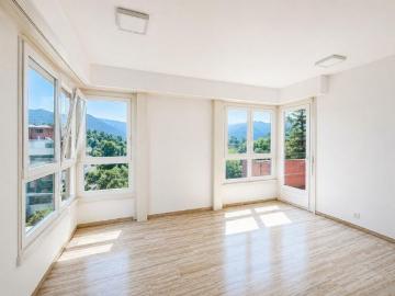 LUGANO – FOR RENT BRIGHT 4.5 ROOM APARTMENT WITH TERRACE