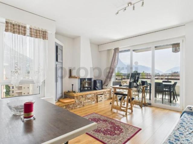 Lugano molino nuovo gemütliche 2.5 Zimmer Dachwohnung möbliert mit privater Terrasse ausgezeichnete Investition
