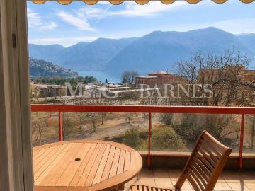 Lugano: Zentrale 2.5 Zimmer Wohnung mit Balkon und Garage