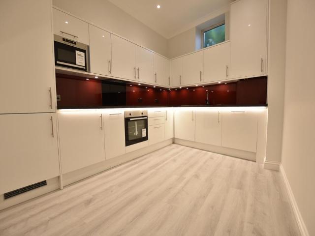 Lugard Road, Peckham, SE15 2 bed flat to rent £2,000 pcm £462 pw