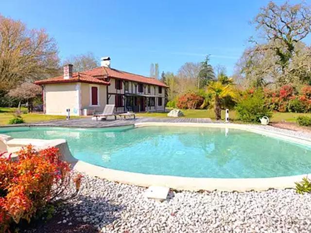 Luglon 40630 Achat / Vente maison 7 pièces t7 piscine jardin