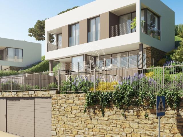 LUJO Esta majestuosa villa, ejemplar en estilo contemporáneo. 318m² Begur