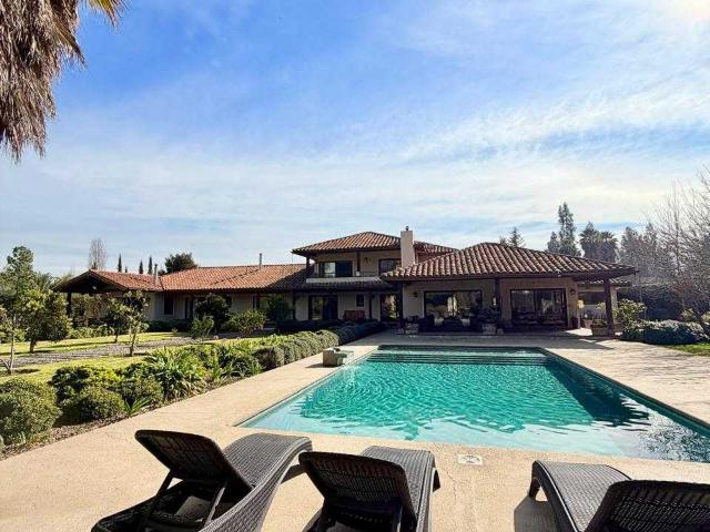 Lujo y confortabilidad en exclusivo condo Golf