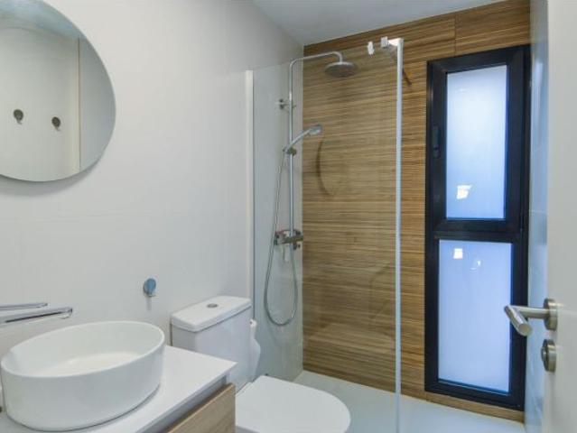 Lujo y sol en Arguineguín: Apartamento céntrico con impresionante terraza privada