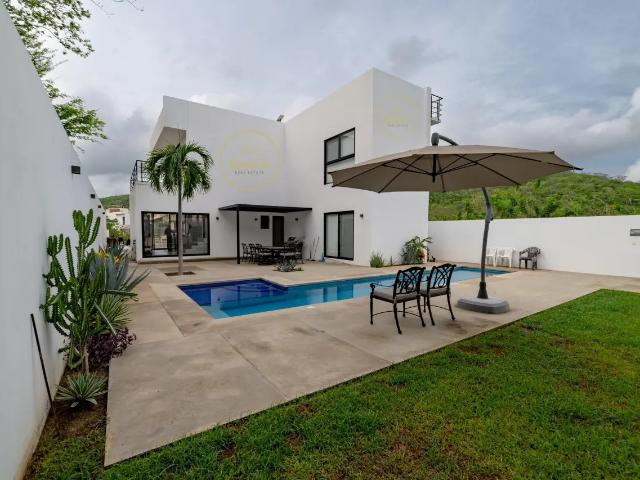 Huatulco, mar y arena