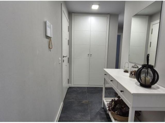 Lujoso apartamento de 2 dormitorios a 5 minutos a pie de la playa