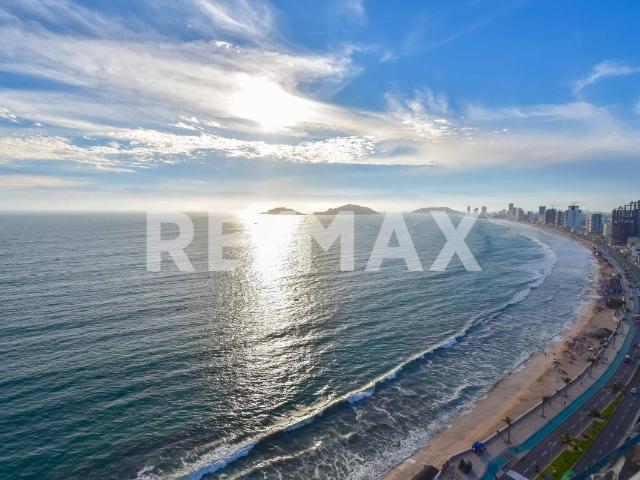 LUJOSO PENTHOUSE CON VISTA AL MAR EN SUNSET VIEW