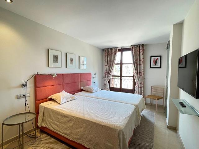 Lujoso y espacioso apartamento con vistas al mar en La Calatrava, Casco Antiguo de Palma