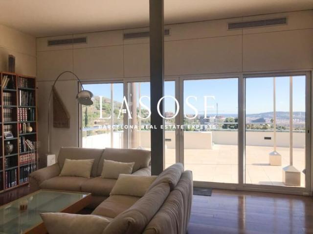 Lujosa casa con piscina en Esplugues