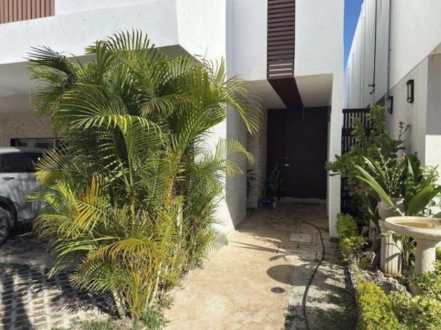 Casa de Lujo en Privada Residencial | 5 Recámaras | Mérida Progreso