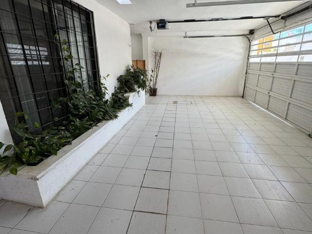 LUJOSA CASA EN VENTA EN FRACCIORAMA 2000, CAMPECHE