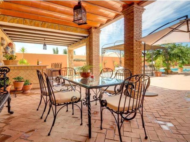 Lujosa casa en alquiler en Padul