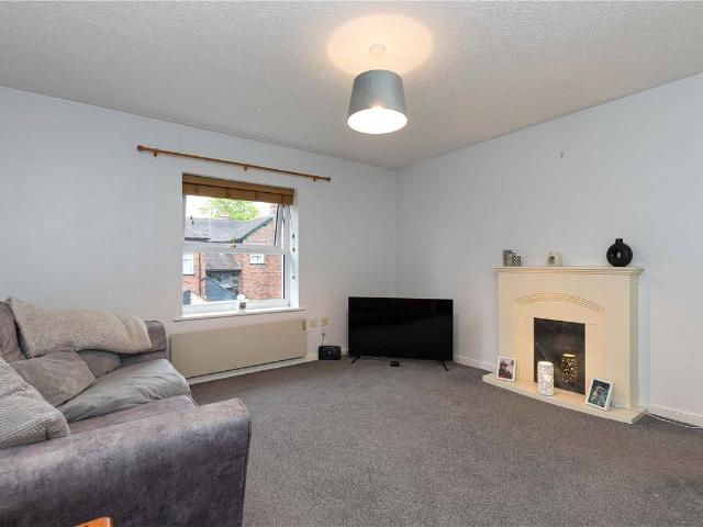 Lukesland Avenue, Stoke On Trent, Staffordshire ST4, 2 bed flat to rent, £775 pcm | PrimeLocation